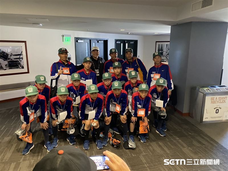 獨家/巨人隊主動邀請!東園少棒登MLB銀幕 全場為台灣世界冠軍歡呼